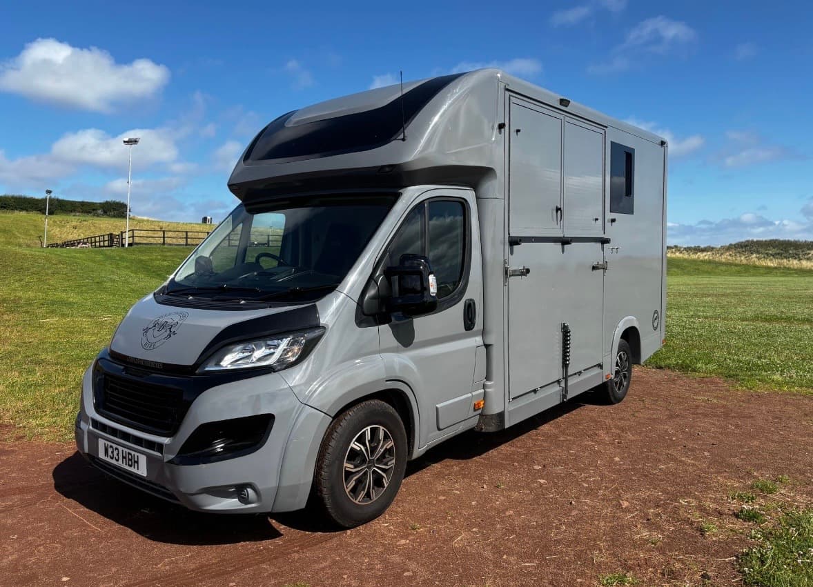 3.5 Tonne J Taylor Horsebox - Image 1